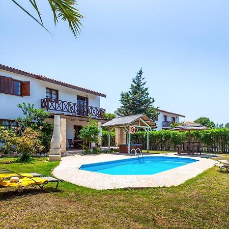 Amazing Home In Pomos With Wifi Exteriér fotografie